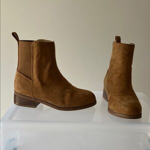 size 11 Jcrww Brown Suede Ankle Boots